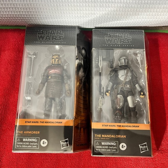🔥 Star Wars Black Series Figure The Armorer & Mandalorian Figures W/Case - Picture 7 of 8